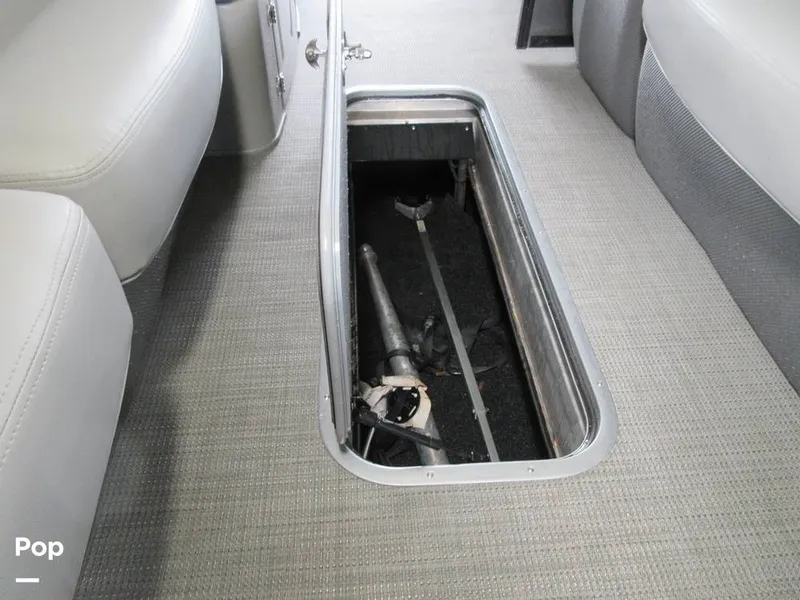 Slide: The Image of Ski Locker - 15015769