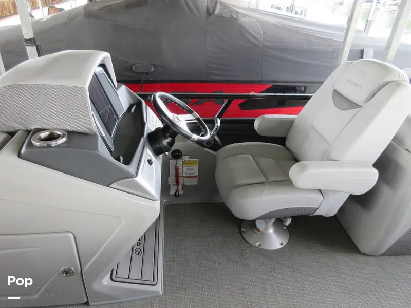 Slide: The Image of Regency 250 LE3 2023 - 15015821