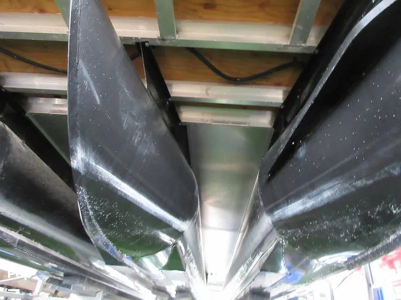 Slide: The Image of Regency 250 LE3 2023 - 15015713