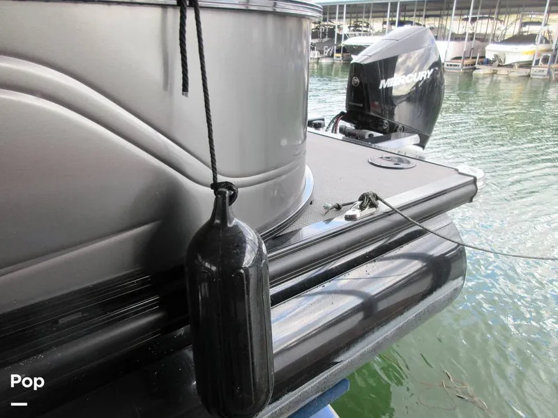 Slide: The Image of Regency 250 LE3 2023 - 15015732