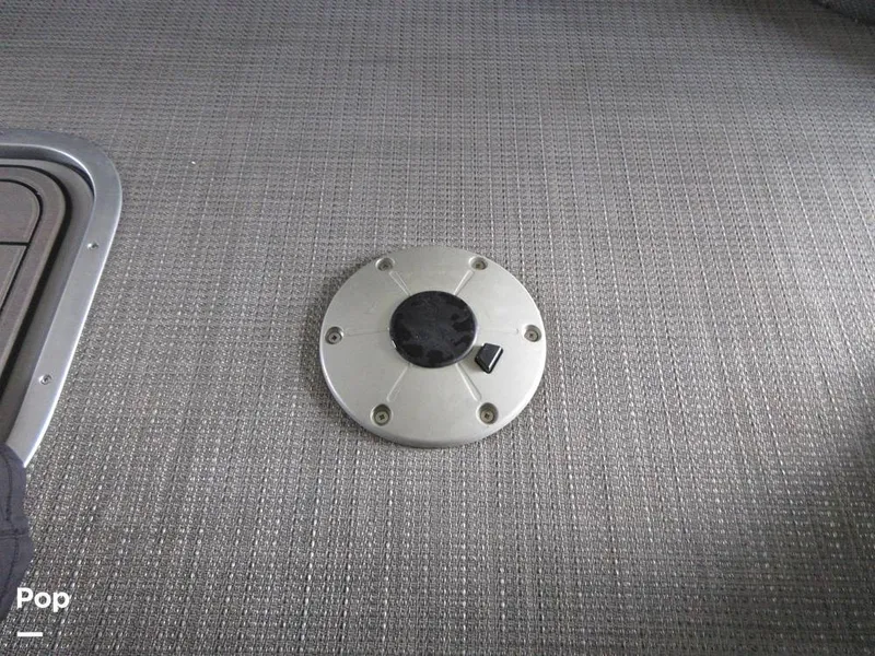 Slide: The Image of Regency 250 LE3 2023 - 15015767