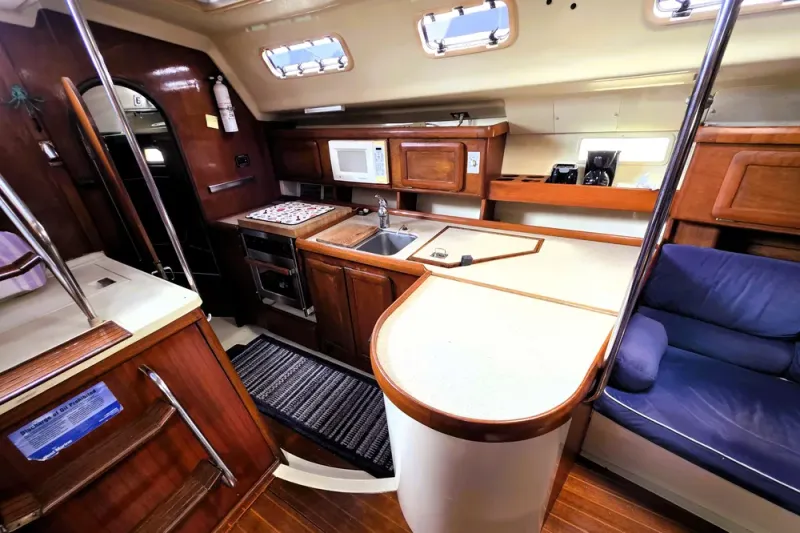 Slide: The Image of Hunter Legend 43 1992 - 10