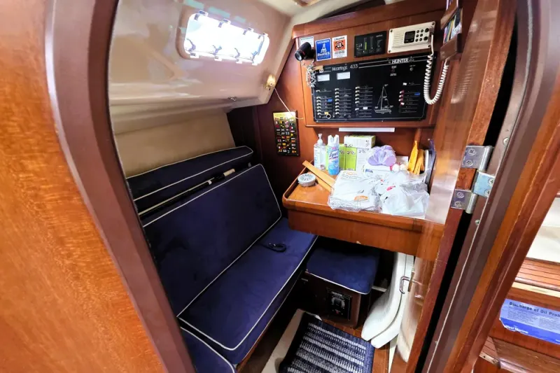 Slide: The Image of Hunter Legend 43 1992 - 3