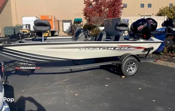Slide: The Image of Bass Tracker 195 Tournament Edition 2022 - 14838882