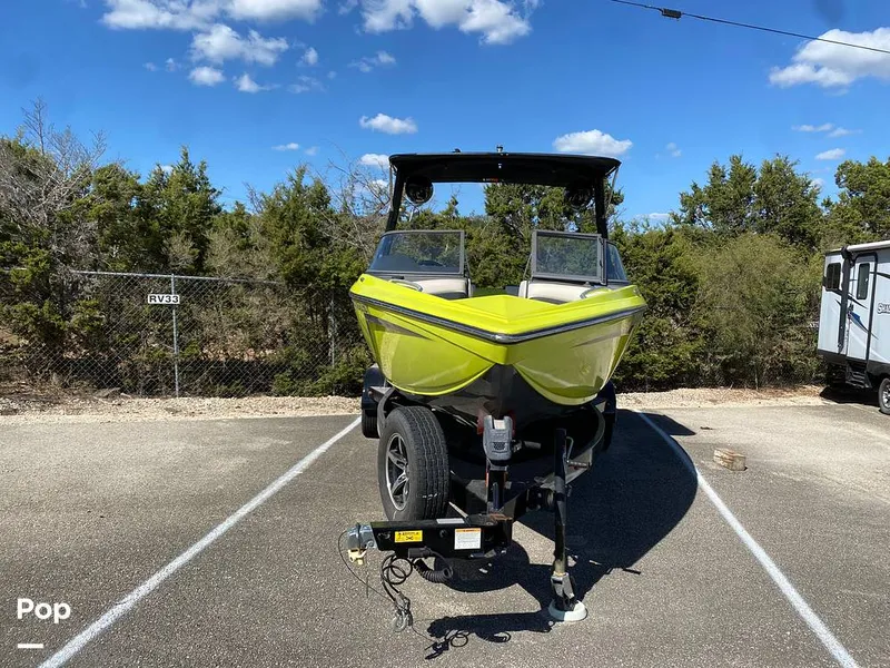 Slide: The Image of Tige R21 2018 - 14891839