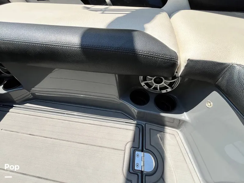 Slide: The Image of Tige R21 2018 - 16312665