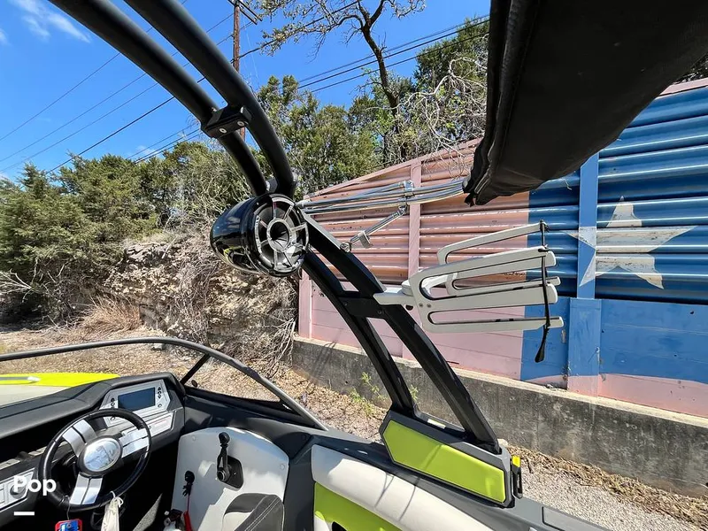 Slide: The Image of Tige R21 2018 - 16312669