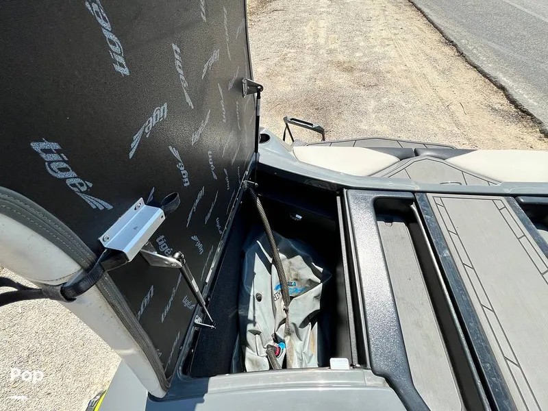 Slide: The Image of Tige R21 2018 - 16312675