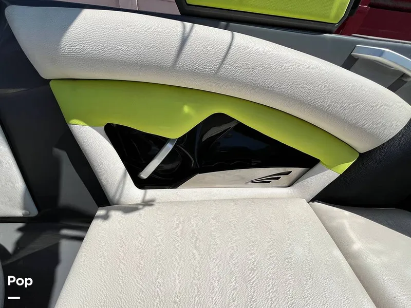 Slide: The Image of Tige R21 2018 - 16312679