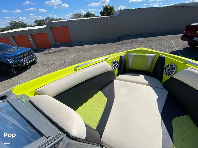 Slide: The Image of Tige R21 2018 - 14891874