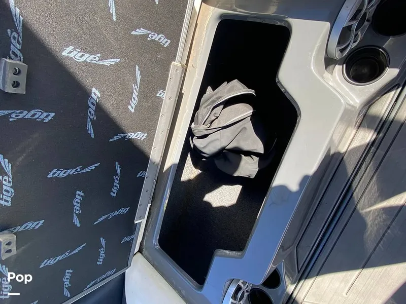 Slide: The Image of Tige R21 2018 - 14891875