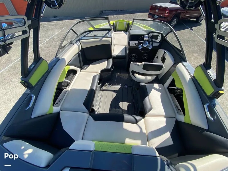 Slide: The Image of Surf Boat - 14891860