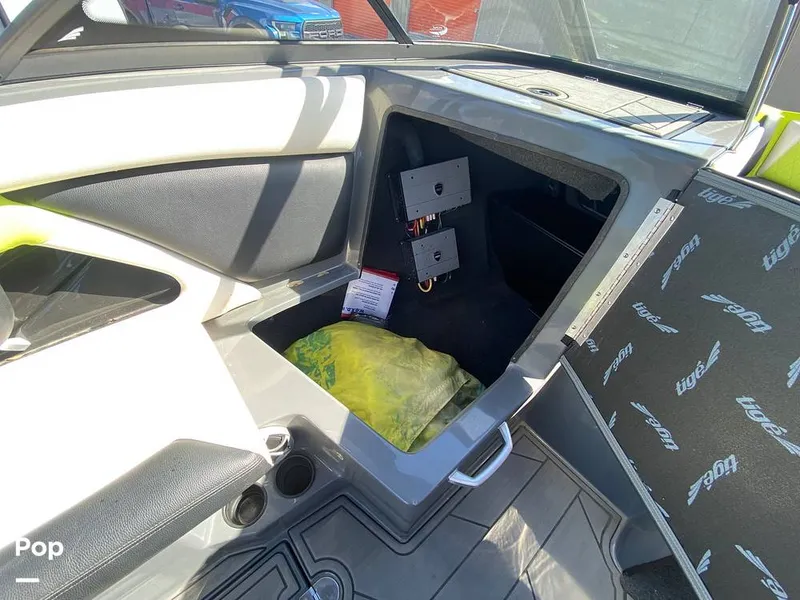 Slide: The Image of Tige R21 2018 - 14891879