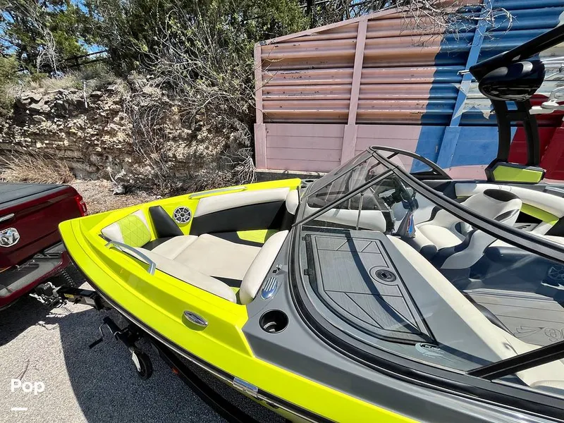 Slide: The Image of Tige R21 2018 - 16307473