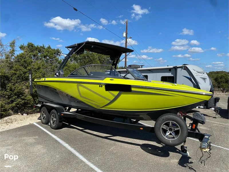 Slide: The Image of Tige R21 2018 - 14891838