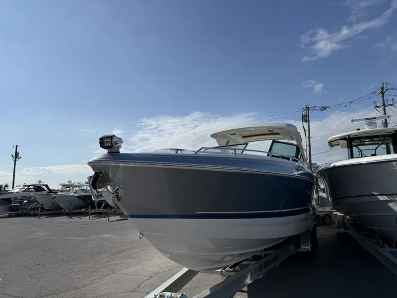 Slide: The Image of Formula 350 CROSSOVER BOWRIDER 2024 - 3