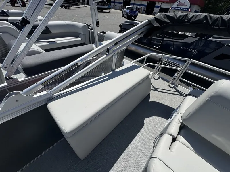 Slide: The Image of Sylvan MIRAGE 8522 CLZ 2026 - 26