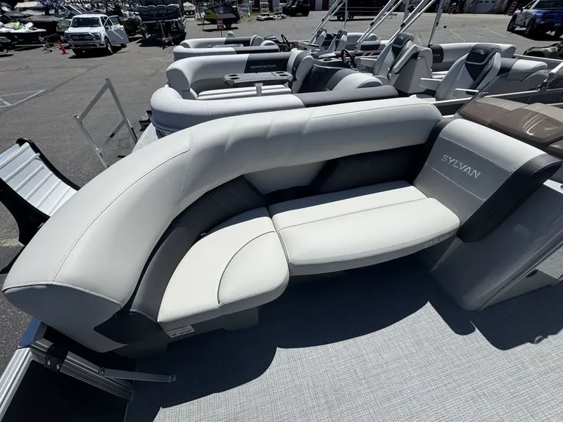 Slide: The Image of Sylvan MIRAGE 8522 CLZ 2026 - 9