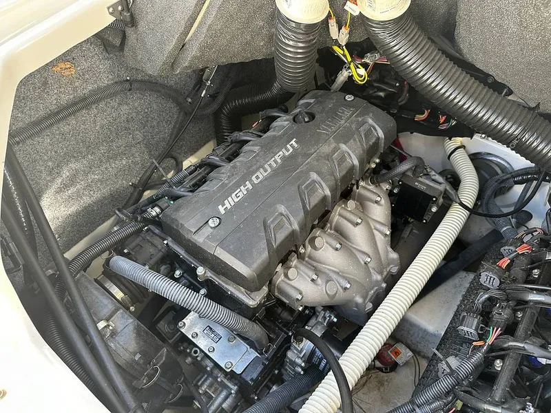 Slide: The Image of Yamaha AR 240 HO 2015 - 14867181