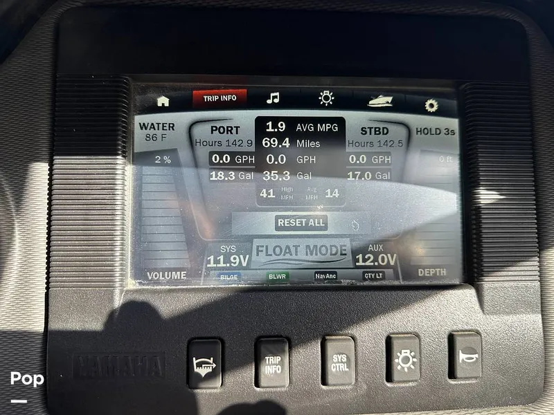 Slide: The Image of Yamaha AR 240 HO 2015 - 14867205