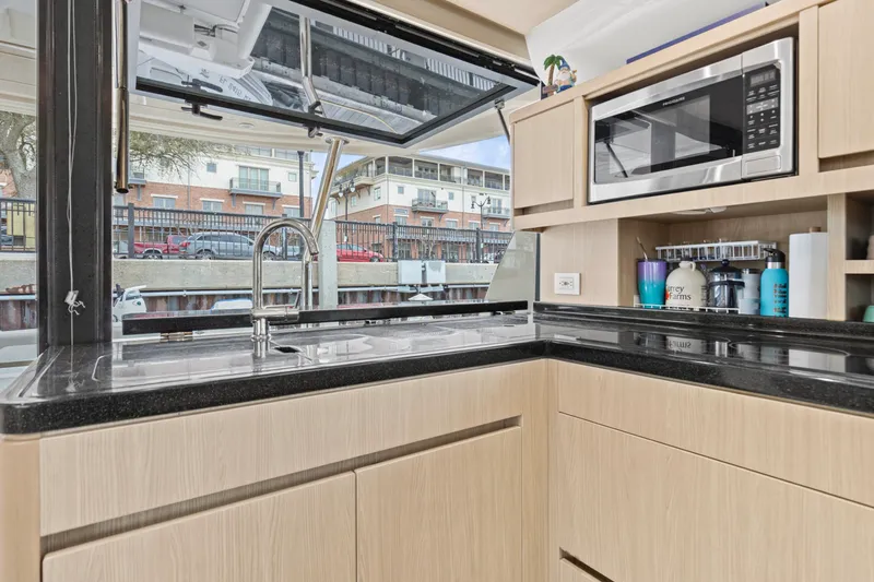 Slide: The Image of Aquila 44 2018 - 20