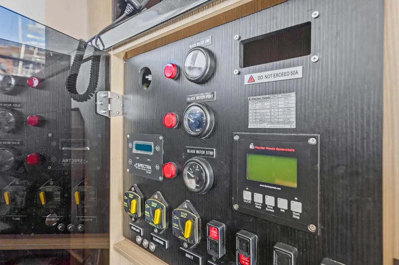 Slide: The Image of Aquila 44 2018 - 24