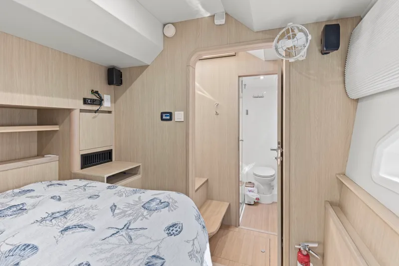 Slide: The Image of Aquila 44 2018 - 32