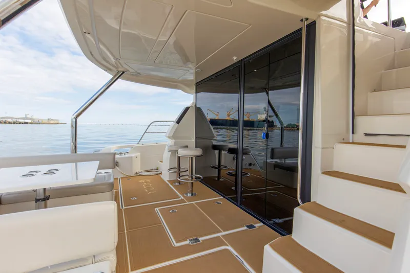 Slide: The Image of Aquila 44 2018 - 46