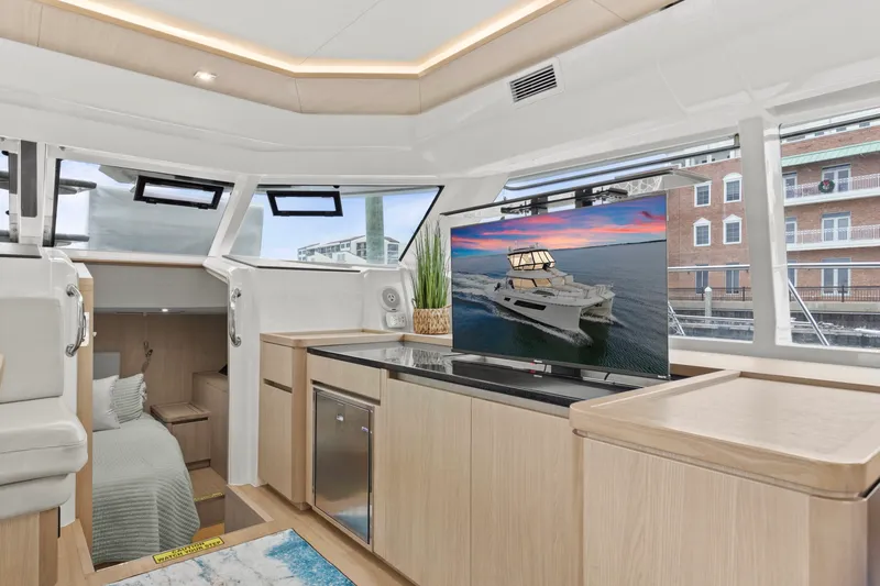 Slide: The Image of Aquila 44 2018 - 61