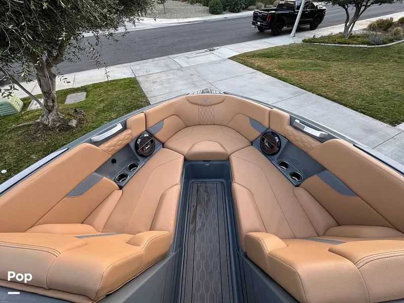 Slide: The Image of Mastercraft XT23 2022 - 15086024