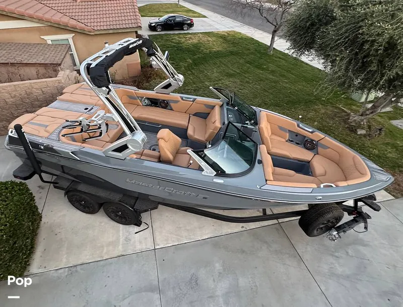 Slide: The Image of Mastercraft XT23 2022 - 15086101