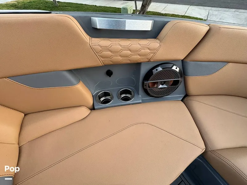 Slide: The Image of Mastercraft XT23 2022 - 15086052