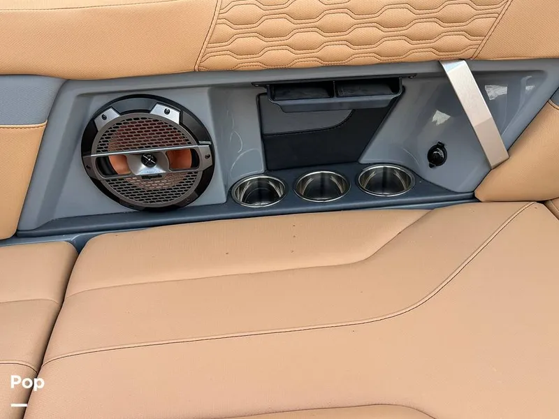 Slide: The Image of Mastercraft XT23 2022 - 15086040