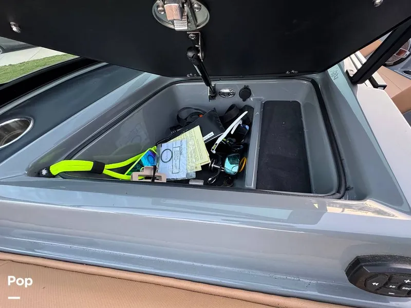 Slide: The Image of Mastercraft XT23 2022 - 15086050