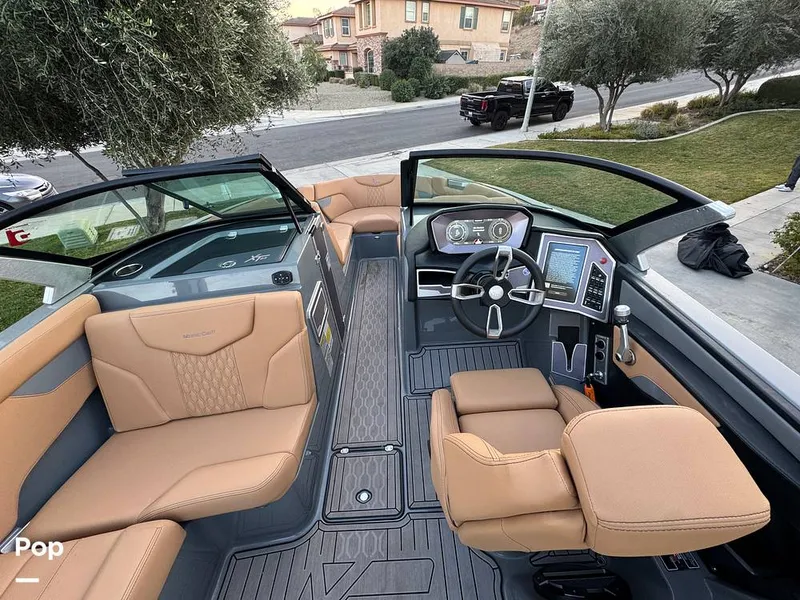 Slide: The Image of Mastercraft XT23 2022 - 15086023