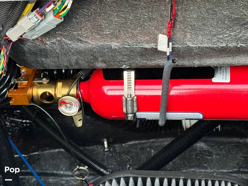 Slide: The Image of Mastercraft XT23 2022 - 15086068