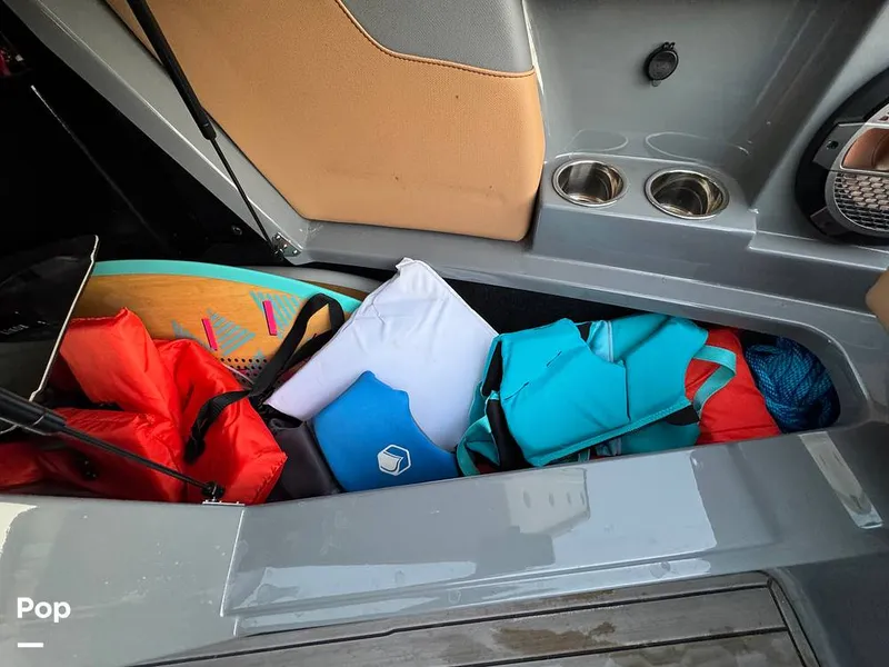 Slide: The Image of Mastercraft XT23 2022 - 15086079