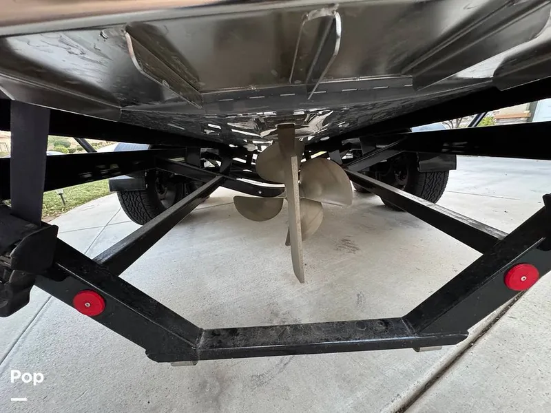 Slide: The Image of Mastercraft XT23 2022 - 15086090