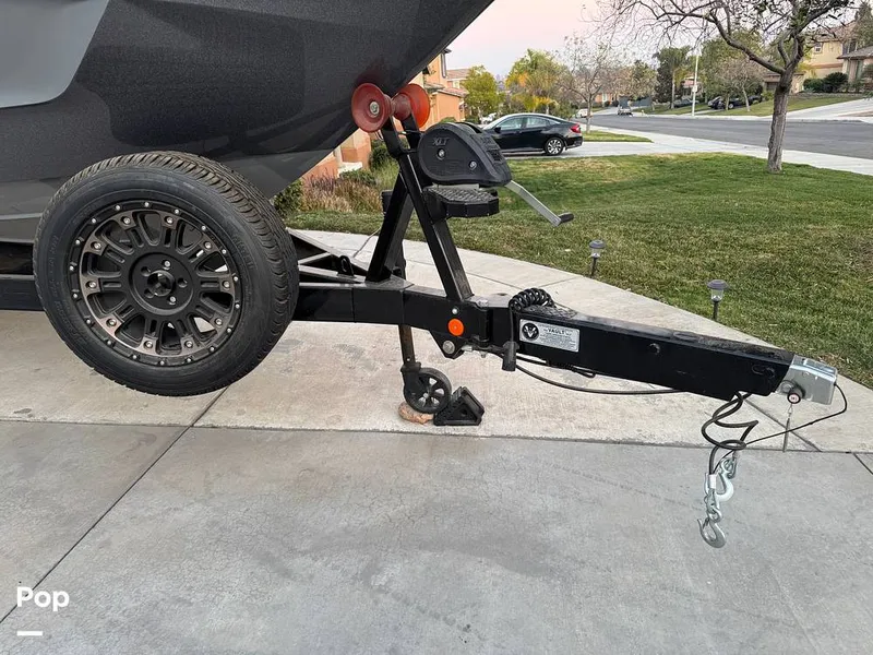 Slide: The Image of Mastercraft XT23 2022 - 15086106