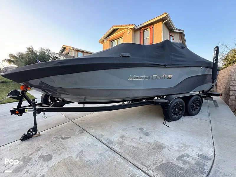 Slide: The Image of Mastercraft XT23 2022 - 15086019