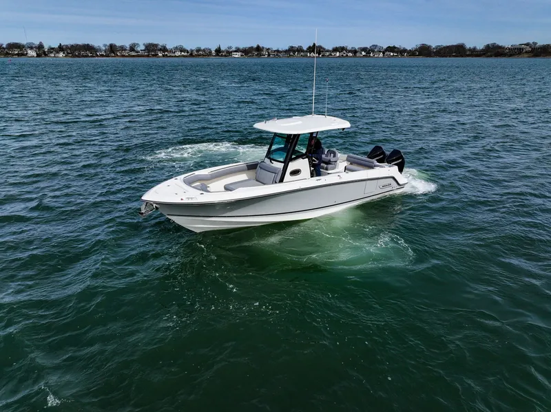 Slide: The Image of Boston Whaler 280 Outrage 2026 - 18