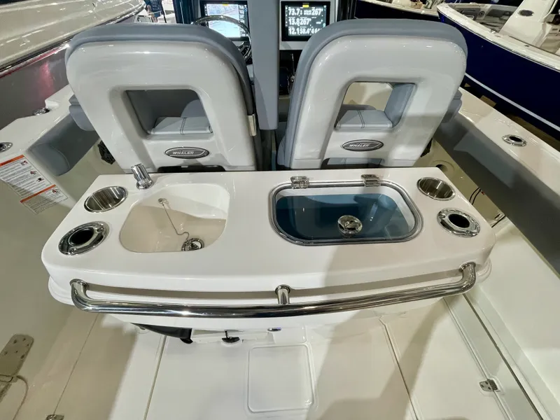 Slide: The Image of Boston Whaler 280 Outrage 2026 - 5