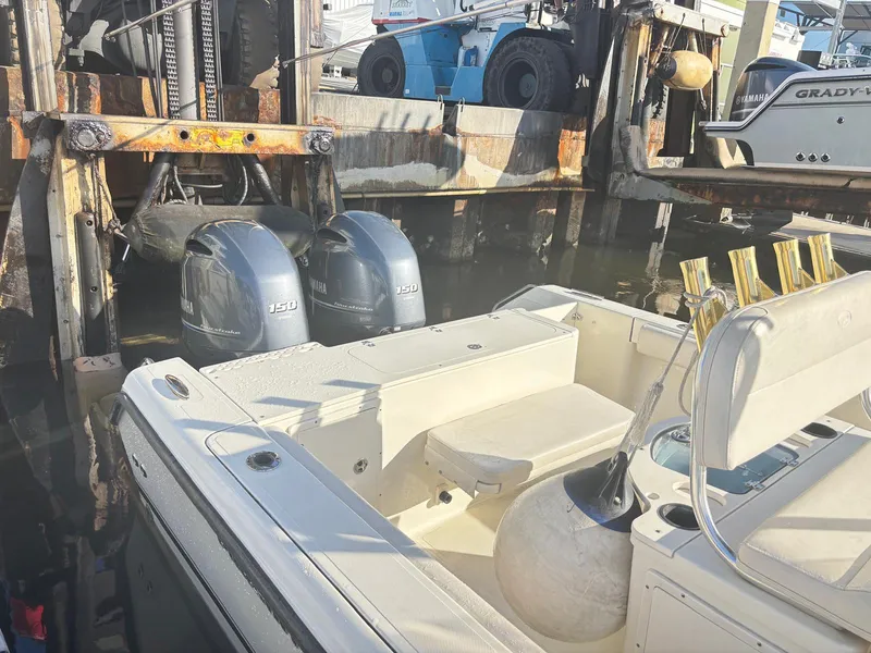 Slide: The Image of Pursuit 2570 CC 2005 - 13