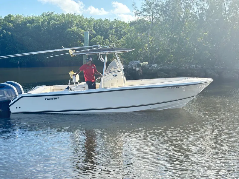 Slide: The Image of Pursuit 2570 CC 2005 - 2