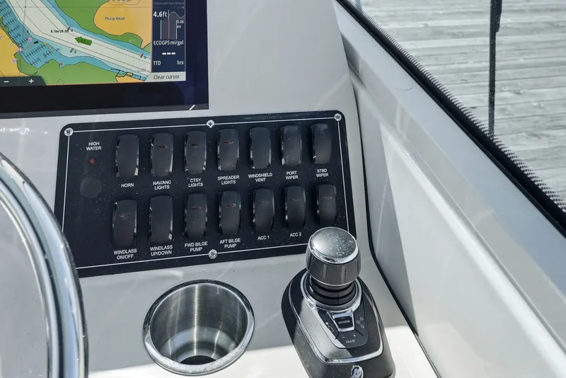 Slide: The Image of Boston Whaler 285 Conquest 2026 - 24