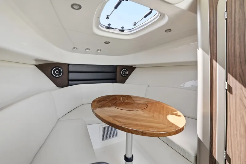Slide: The Image of Boston Whaler 285 Conquest 2026 - 30