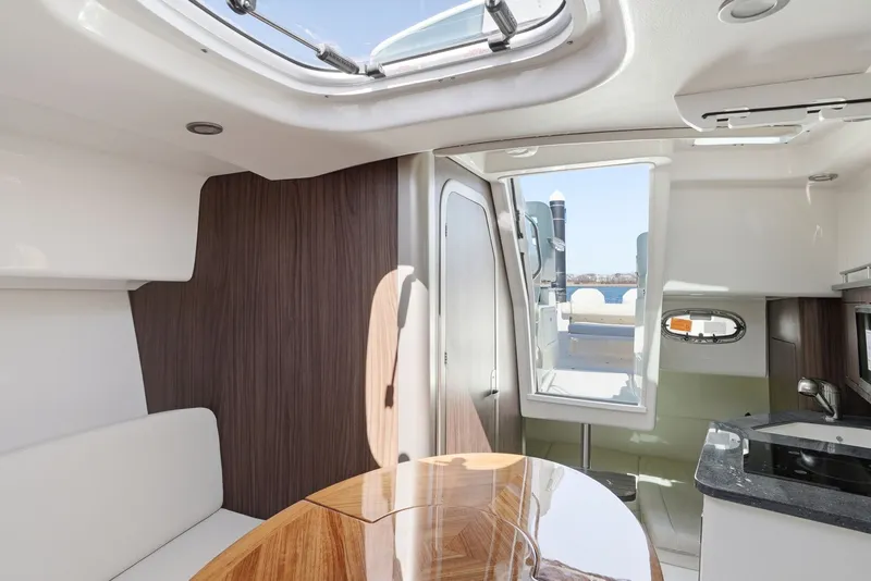 Slide: The Image of Boston Whaler 285 Conquest 2026 - 32