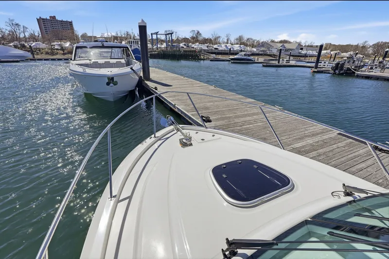 Slide: The Image of Boston Whaler 285 Conquest 2026 - 38
