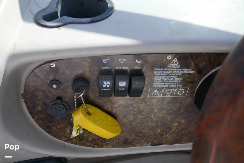 Slide: The Image of Four Winns 268 Vista 2004 - 14869695