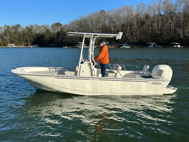 The Image of Boston Whaler 190 Montauk 2026 - 0